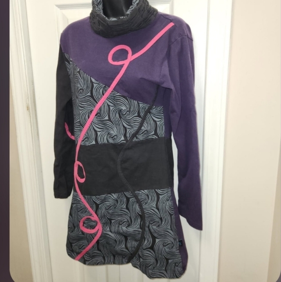 Leopards & Roses Abstract Dress - Picture 2 of 11